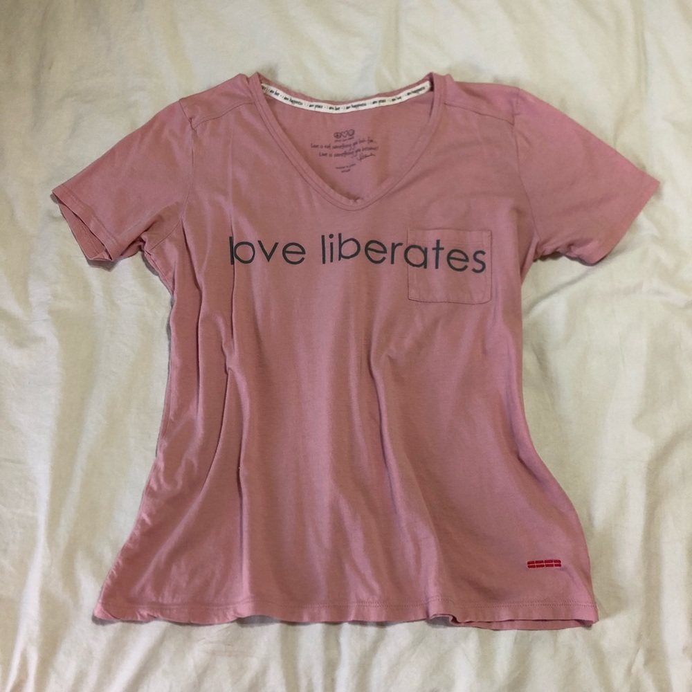 Peace Love World - James V-neck Tee